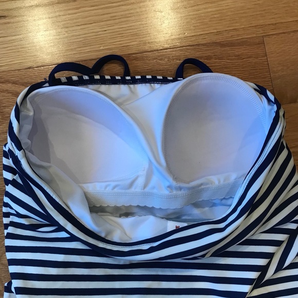 Swim Top🌸 - Picture 3 of 4